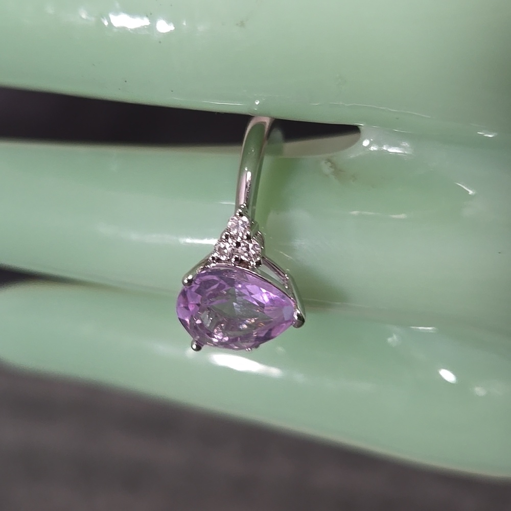Pear Cut Amethyst Ring - Picture 5 of 6
